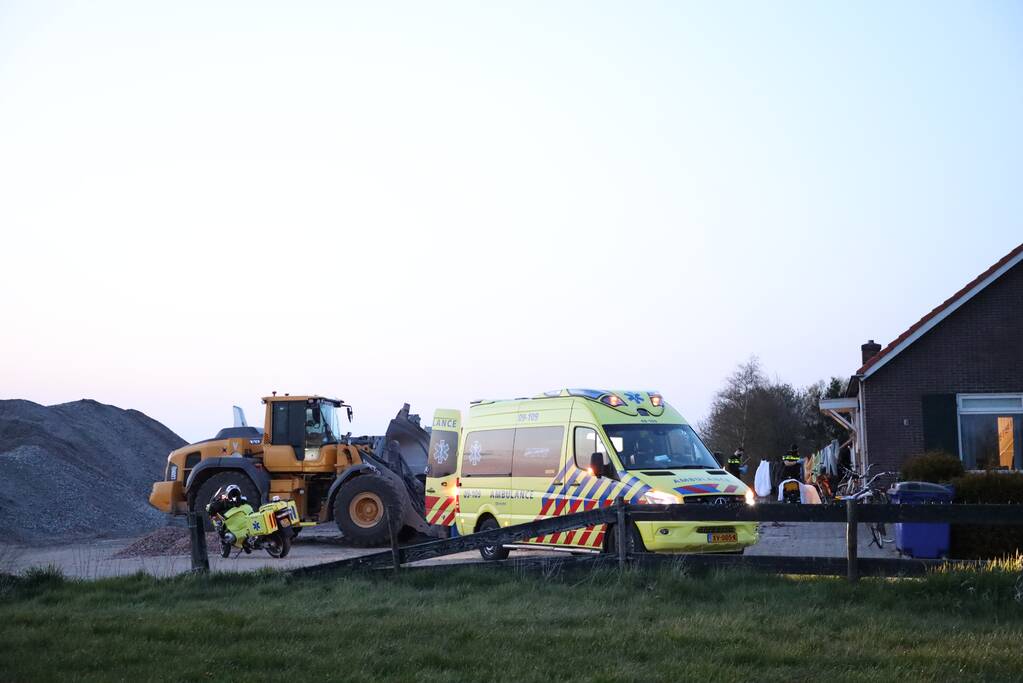 Traumahelikopter landt voor incident in woning