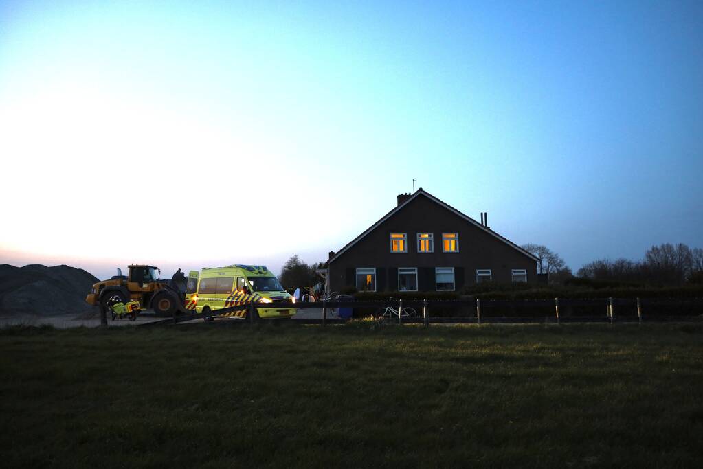 Traumahelikopter landt voor incident in woning