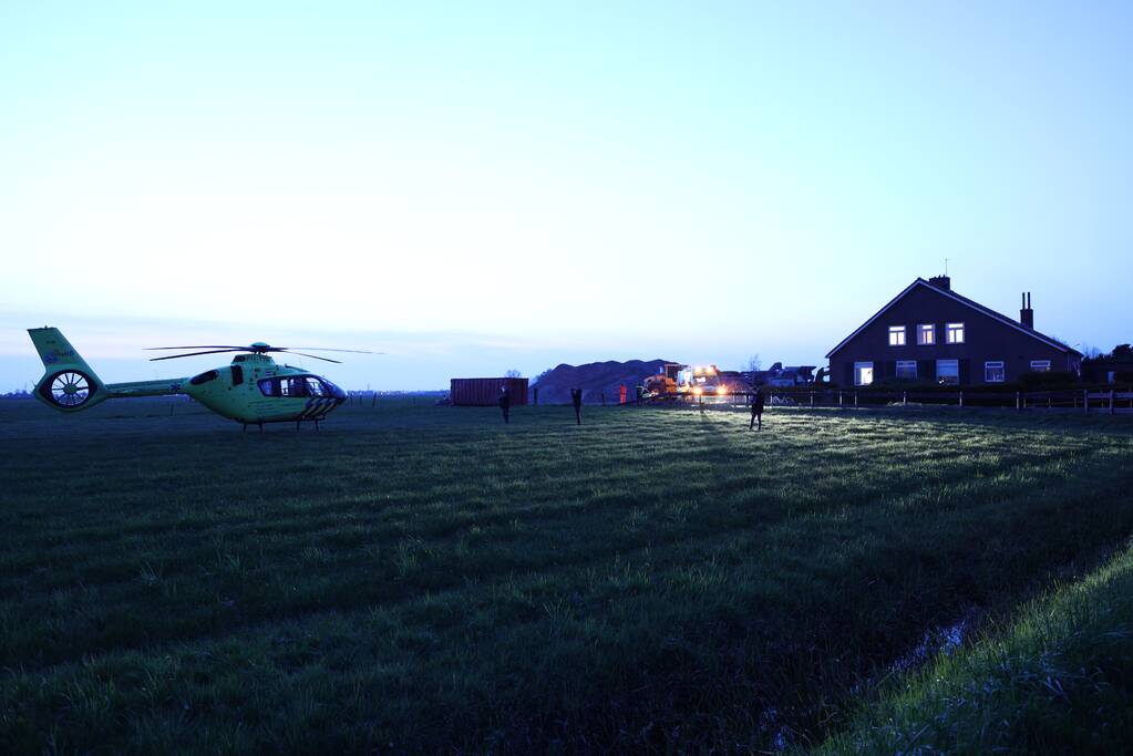 Traumahelikopter landt voor incident in woning