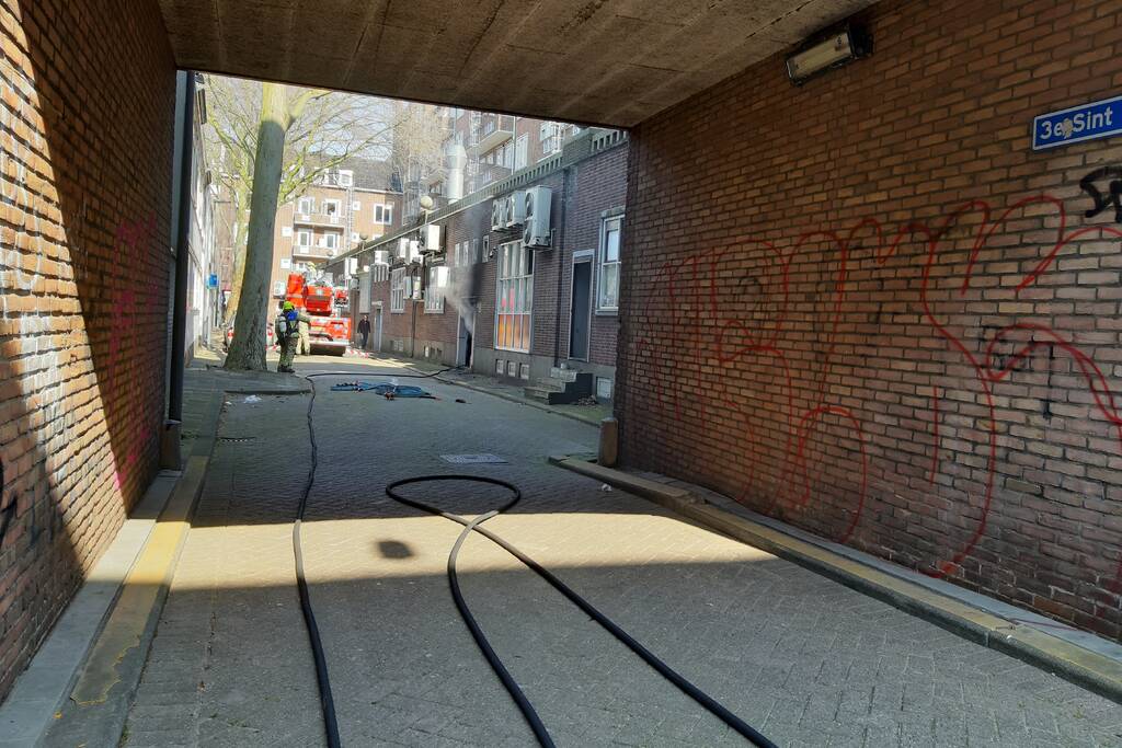 Veel rook bij uitslaande brand in restaurant