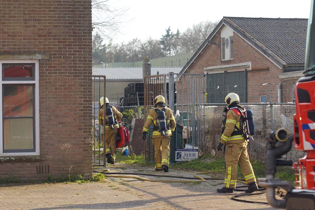 Veel rook bij brand in bedrijfspand