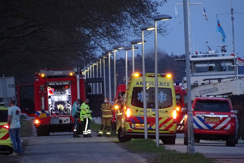 Vele hulpdiensten voor persoon te water