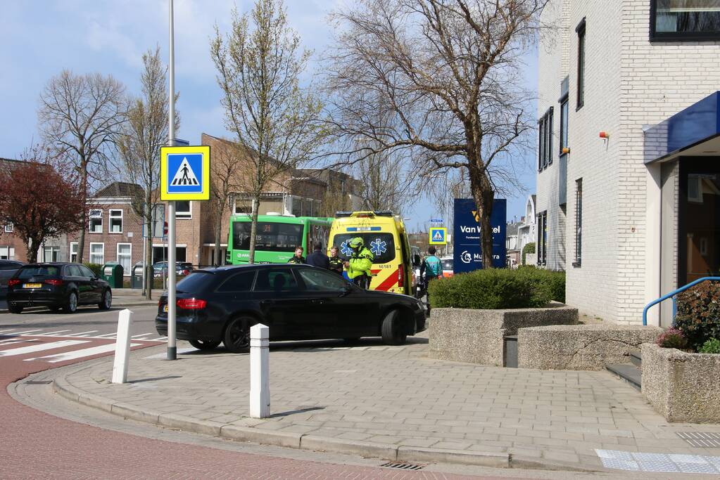 Overstekend kind op zebrapad aangereden
