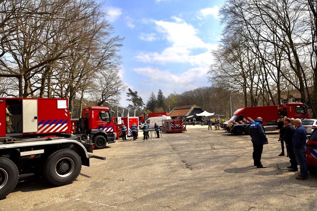 Veel rook bij brand op militair oefenterrein
