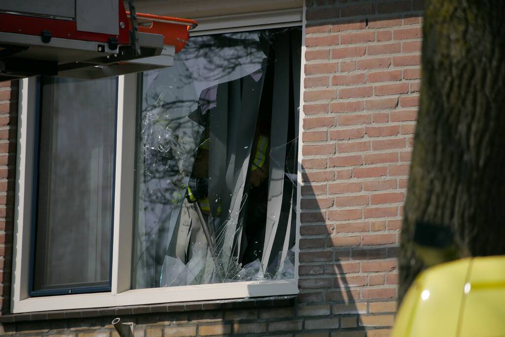 Coronapatiënt uit woning gehaald