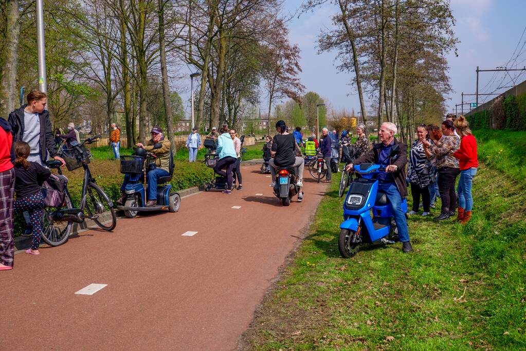 Coronapatiënt uit woning gehaald