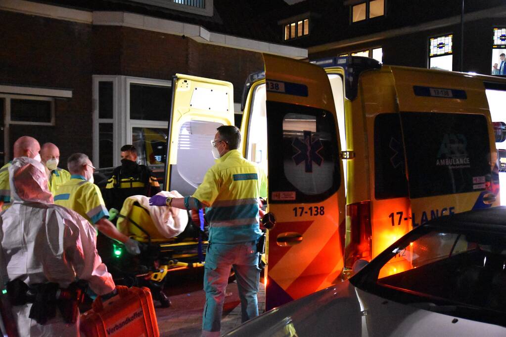 Zwaargewonde en aanhouding bij steekpartij