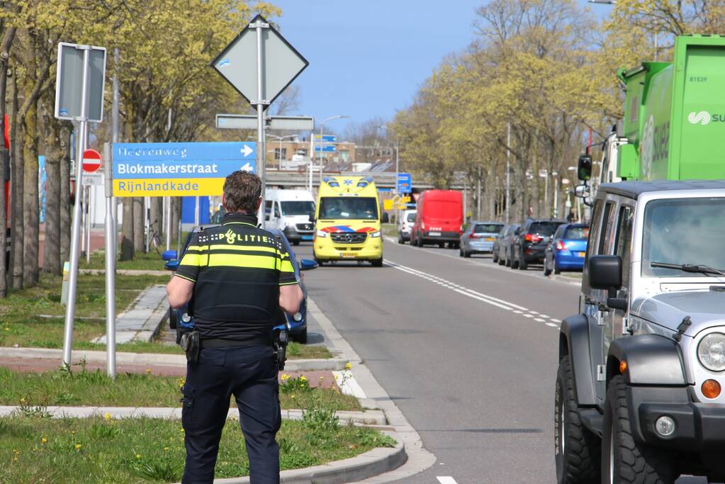 Fietsster gewond bij aanrijding met auto