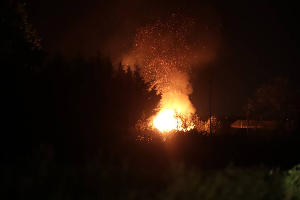 Grote uitslaande brand in duiventil