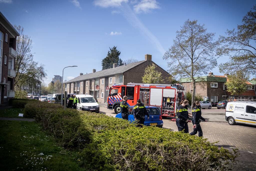 Explosie bij brand in portiekwoning
