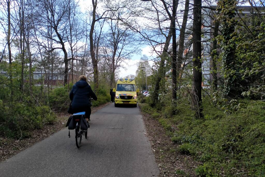 Scooterrijder gaat onderuit en raakt gewond