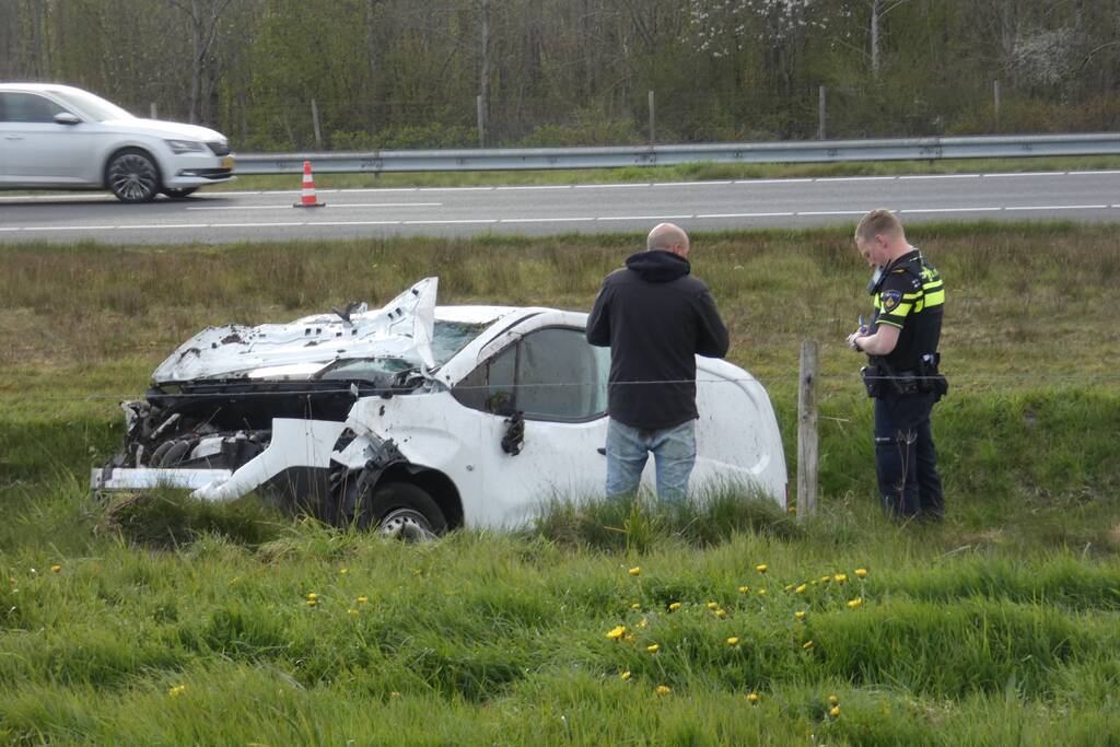 Zwaar ongeval tussen drie voertuigen