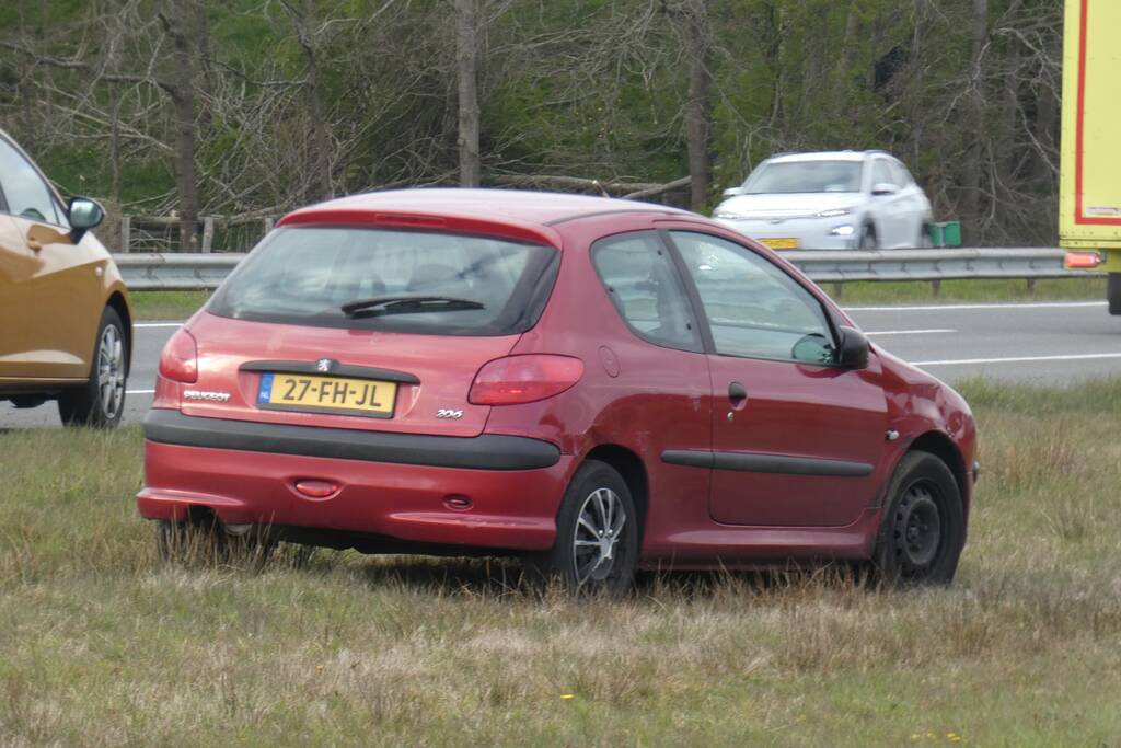Zwaar ongeval tussen drie voertuigen