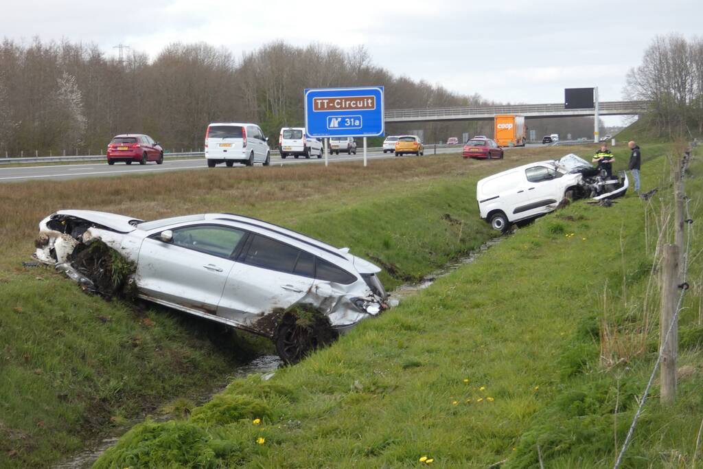 Zwaar ongeval tussen drie voertuigen