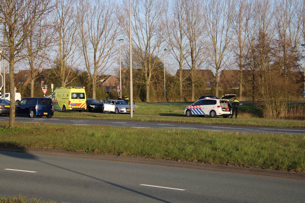 Schade na aanrijding tussen twee personenauto's