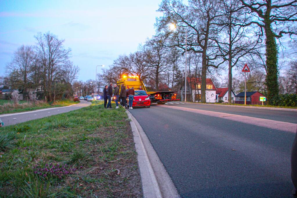 Kopstaart botsing door overstekend eendje