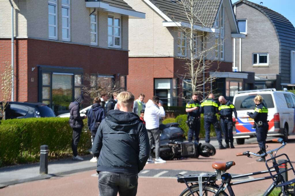 Twee scooterrijders betrokken bij ongeval