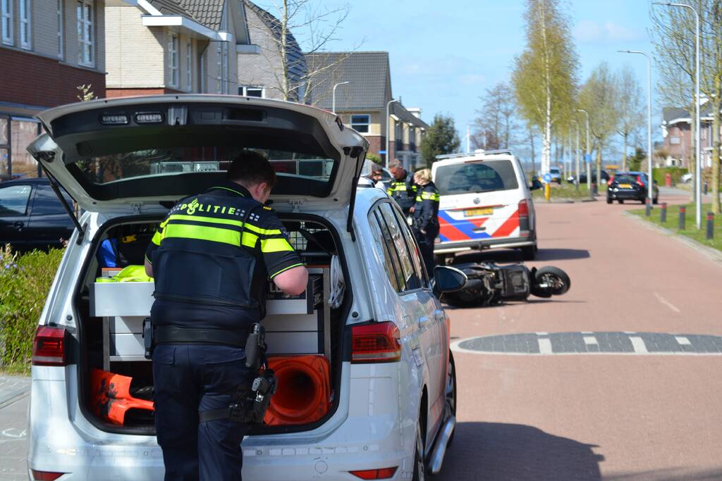 Twee scooterrijders betrokken bij ongeval