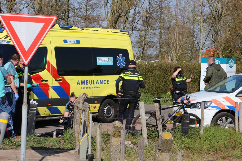 Mountainbiker aangereden op oversteekplaats