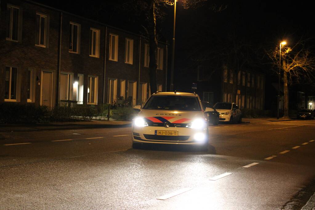 Zeker tweehonderd fans onthalen Cambuur bij stadion