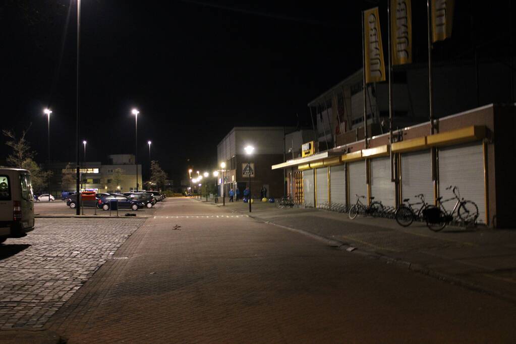 Zeker tweehonderd fans onthalen Cambuur bij stadion