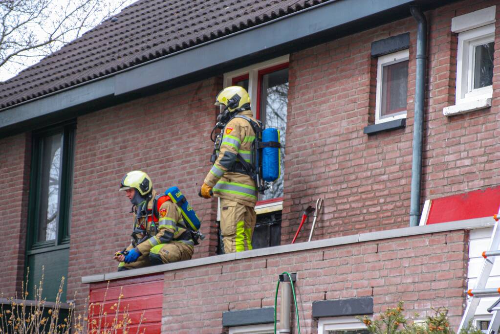 Brand op dak tijdens werkzaamheden