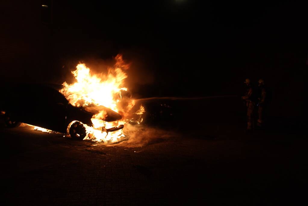 Gewonde bij brand in meerdere voertuigen