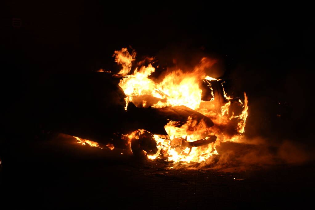Gewonde bij brand in meerdere voertuigen