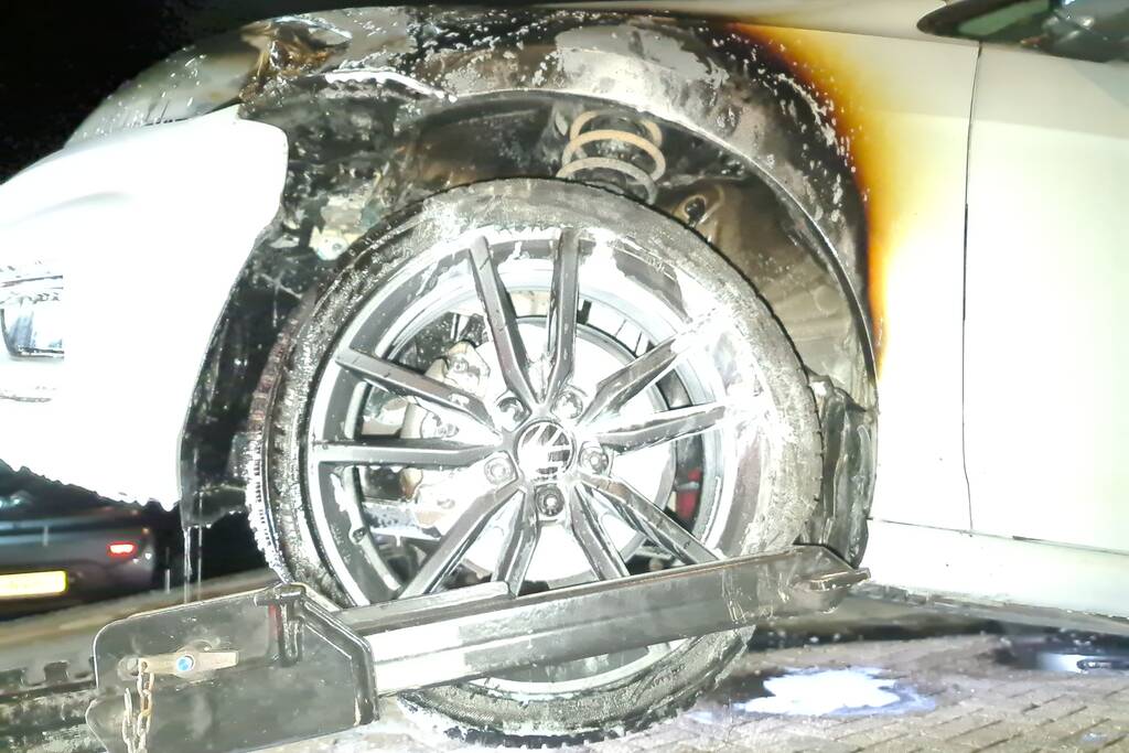 Gewonde bij brand in meerdere voertuigen