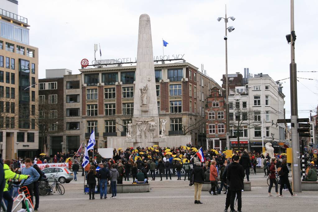 Museumplein gesloten, koffiedrinken verplaatst