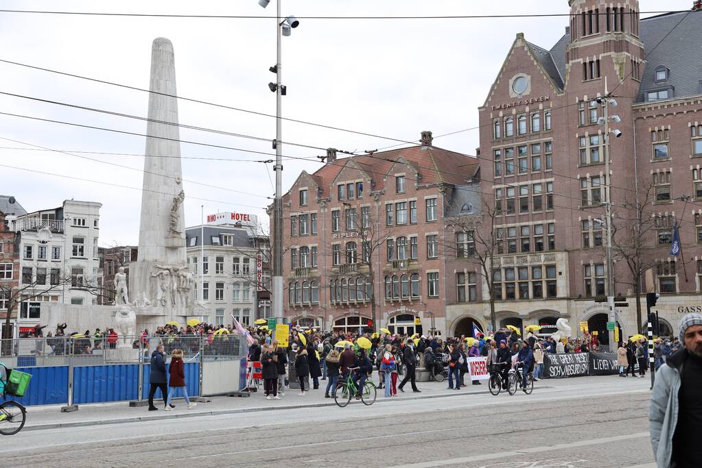 Museumplein gesloten, koffiedrinken verplaatst