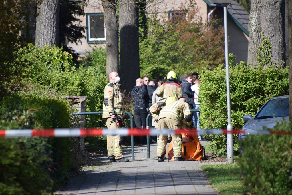 Grote inzet hulpdiensten bij man op dak