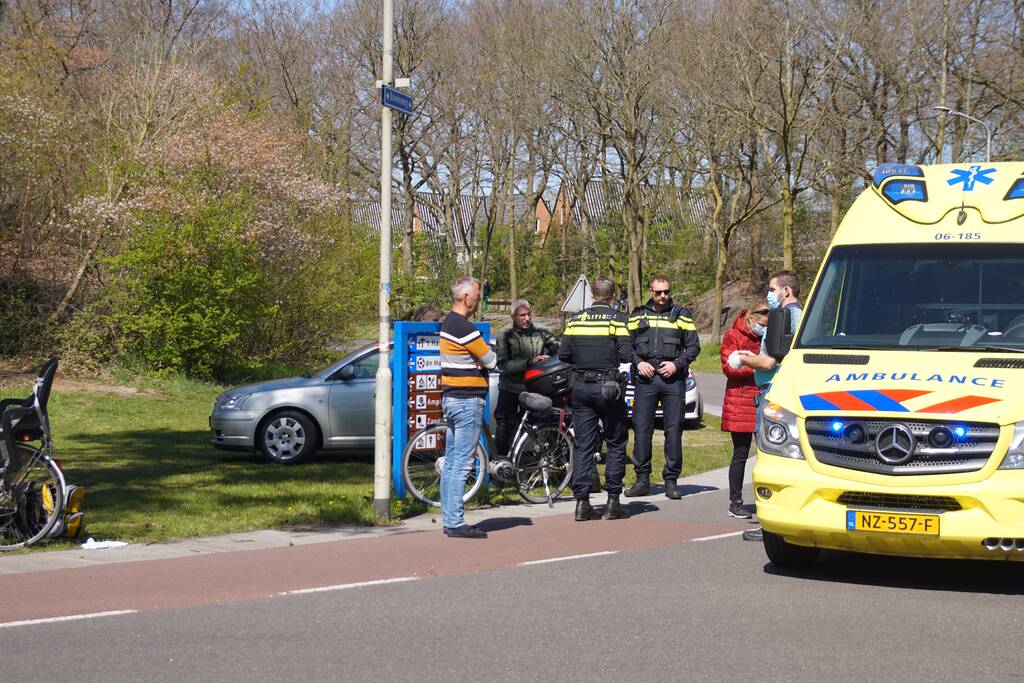 Fietser gewond bij botsing met motor