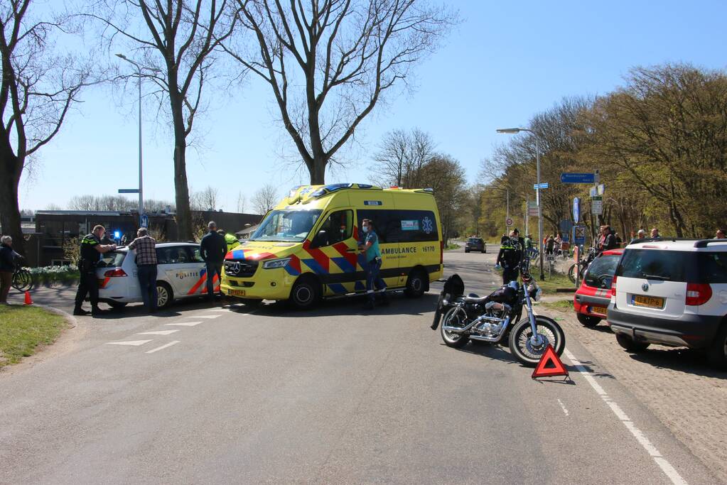 Motorrijder gewond na ongeval met personenauto