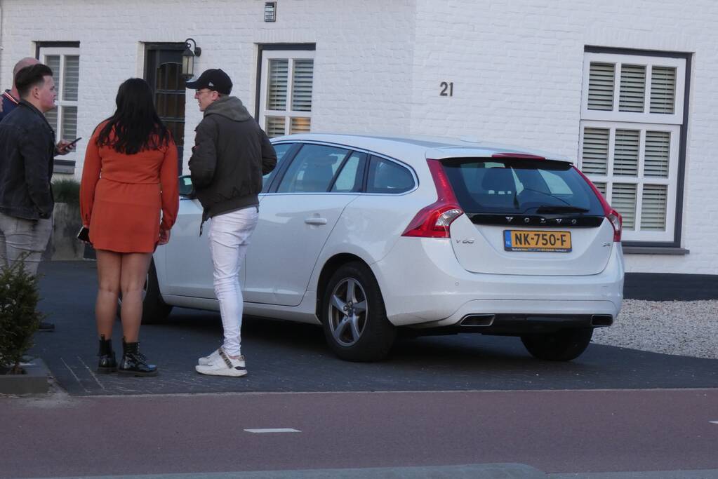 Wielrenner geschept door auto