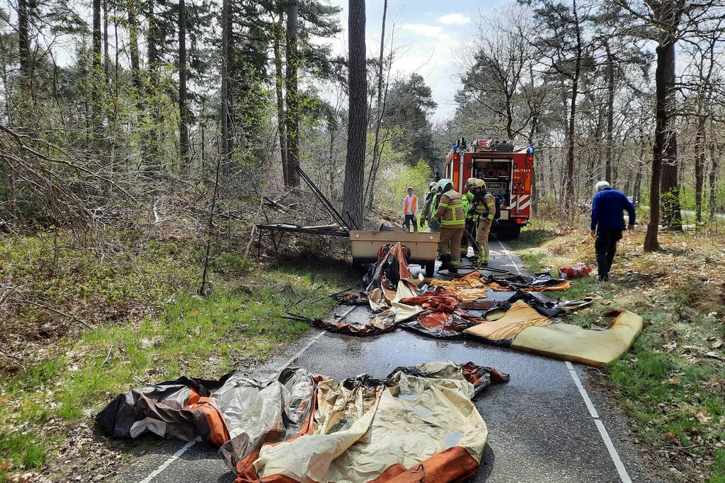 Vouwcaravan verwoest door brand