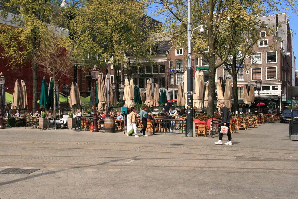 Gezellige drukte bij heropening terrassen