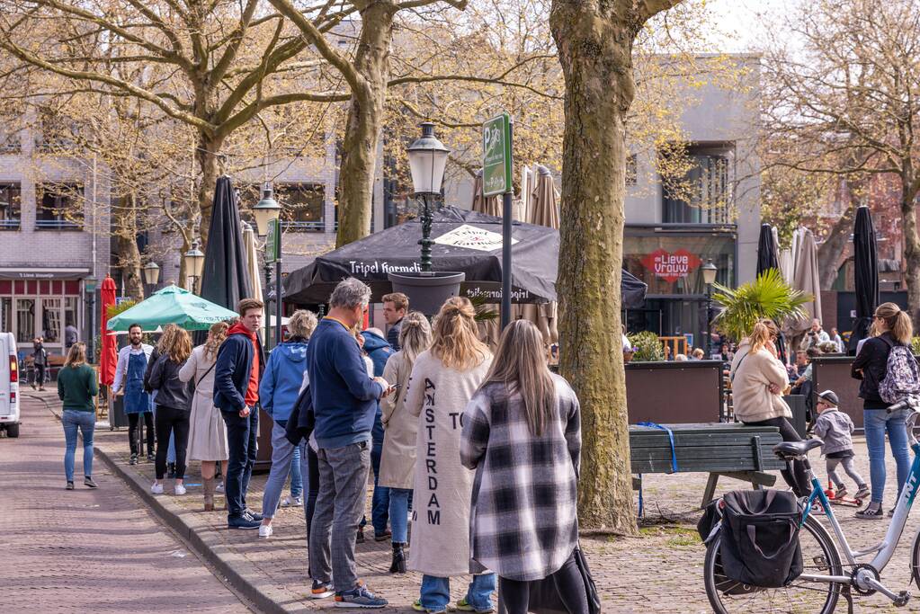 Versoepeling coronamaatregelen: winkels en terrassen open