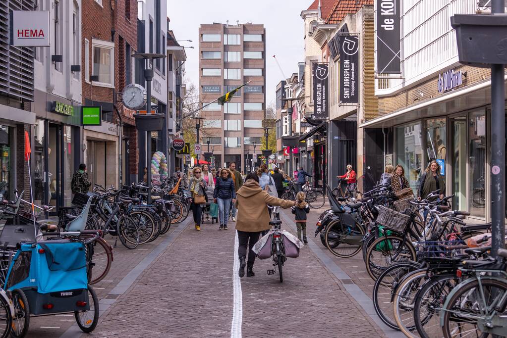 Versoepeling coronamaatregelen: winkels en terrassen open