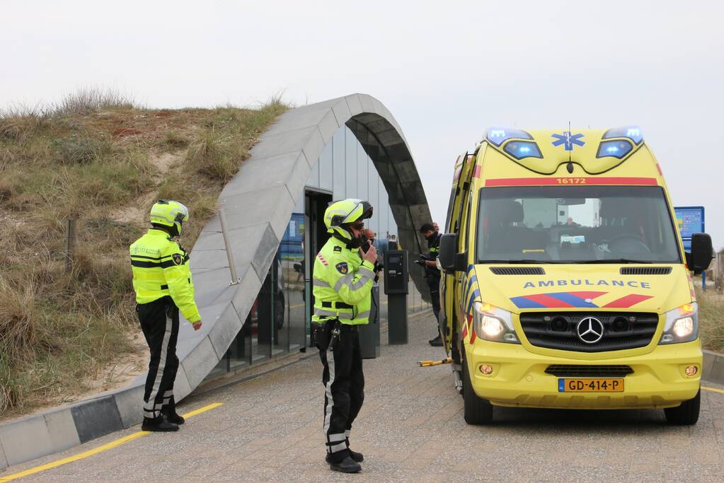 Persoon zwaargewond bij incident in parkeergarage