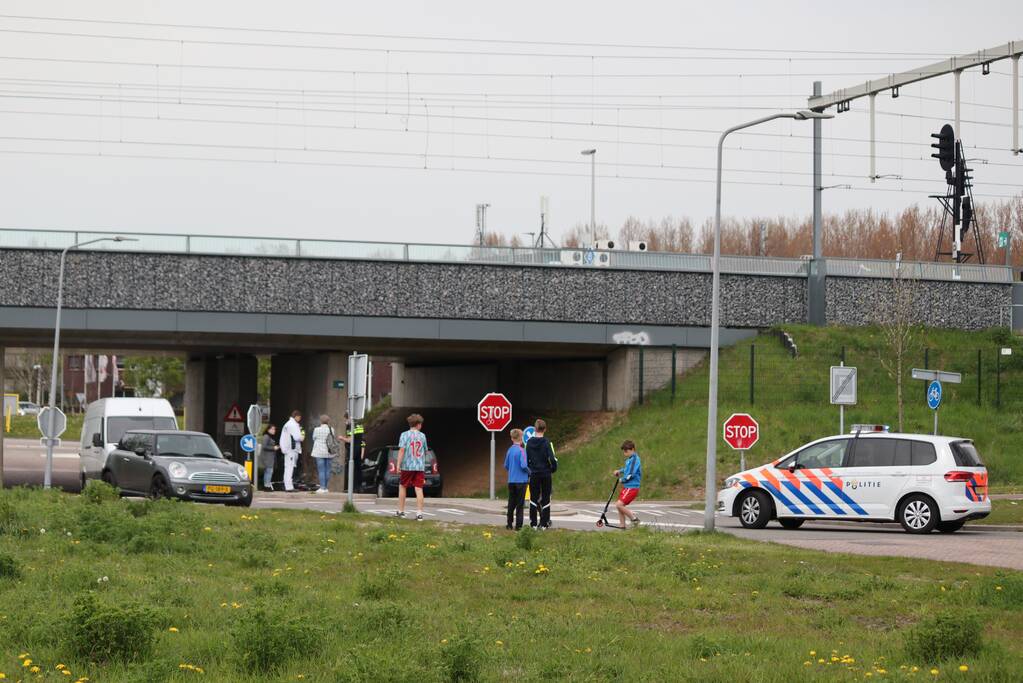 Automobilist ziet overstekende fietser over het hoofd