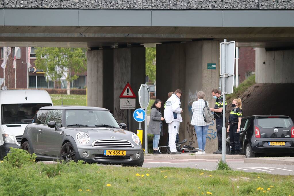 Automobilist ziet overstekende fietser over het hoofd