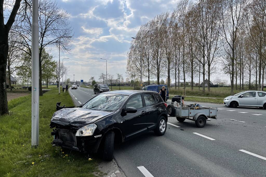 Veel schade bij ongeval Beek en Donk