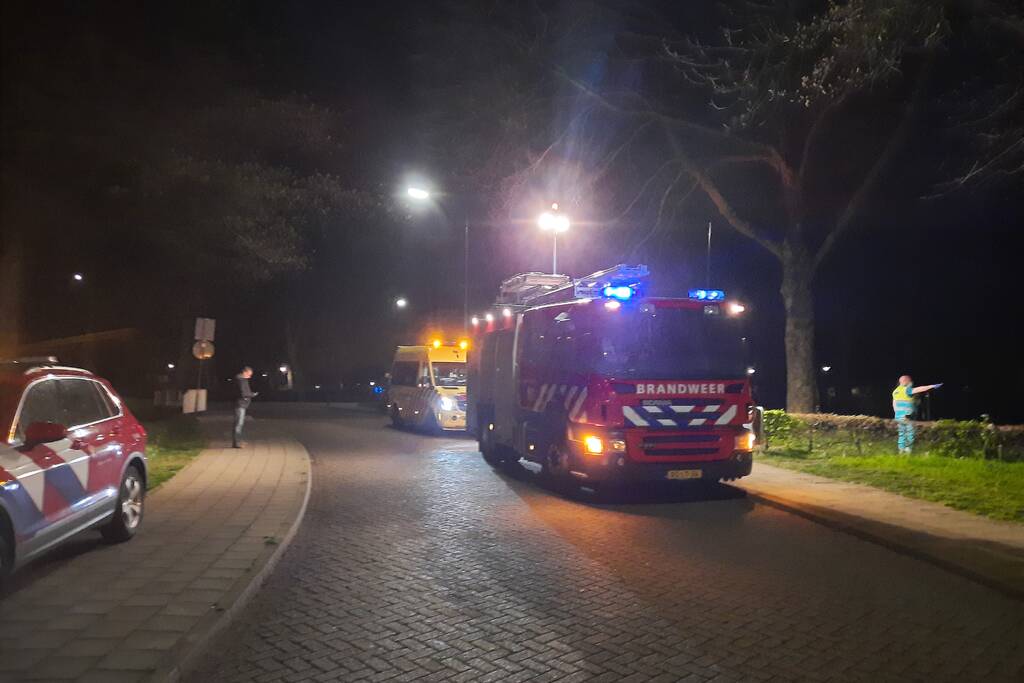 Zoekactie naar mogelijk persoon te water