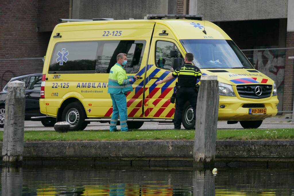 Persoon onderkoeld na val in water