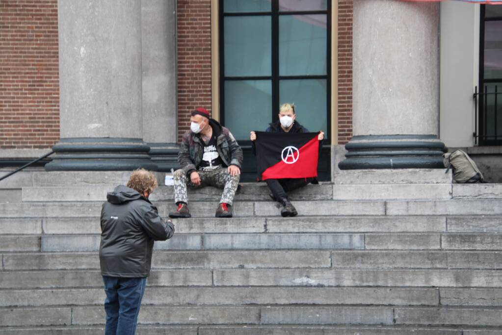 Demonstratie voor gerechtsgebouw