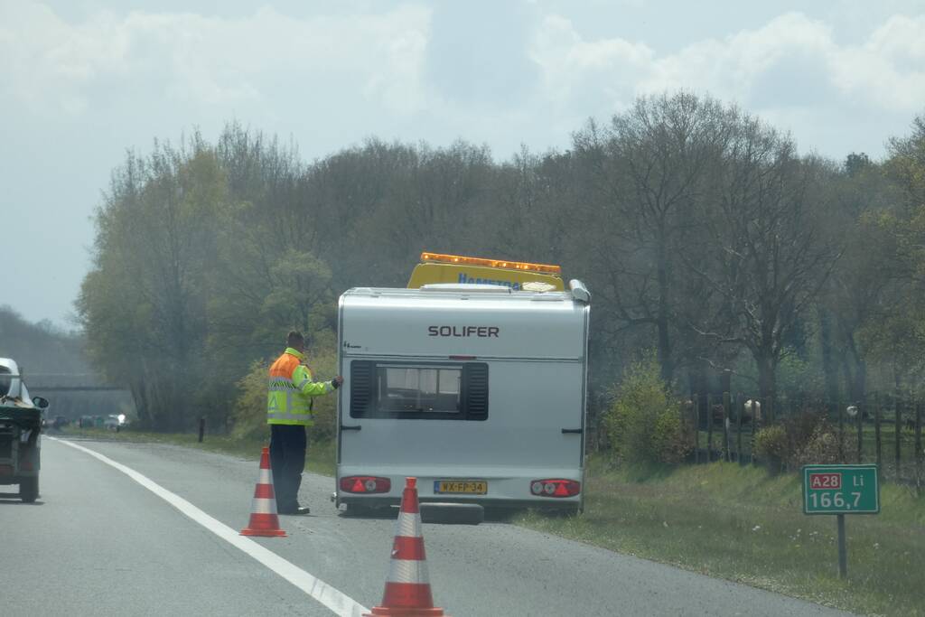 Caravan schiet los van voertuig