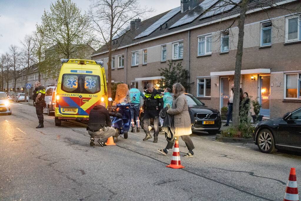 Scooterrijder gewond bij verkeersongeval