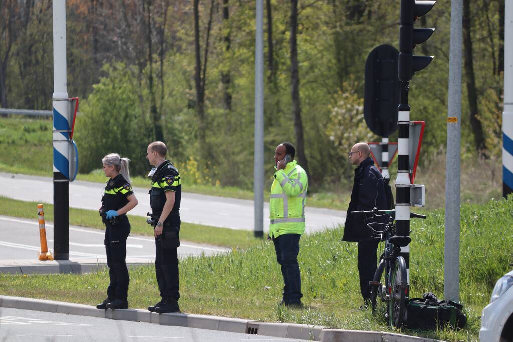 Ongeval tussen dienstvoertuig en fiets