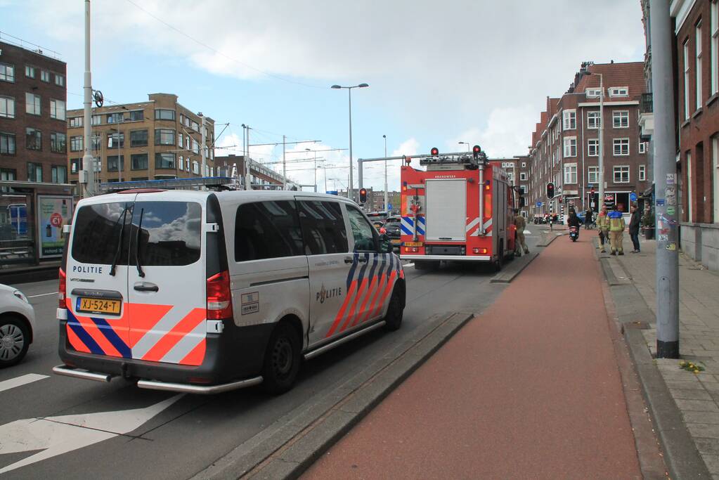 Afzetting door betonbrokken van balkon